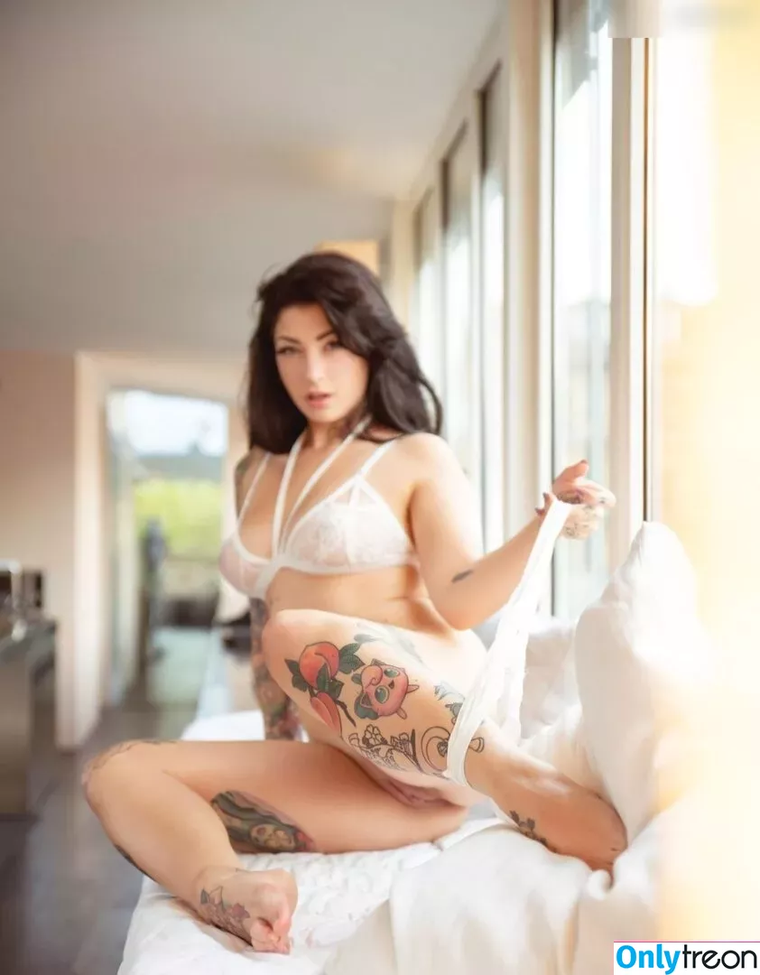 Alerosebunny голая photo #0148 (Alerosebunny___)