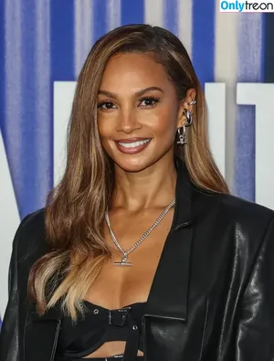 Alesha Dixon / aleshaofficial фото голая #0099