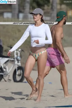 Alessandra Ambrosio / alelovesanja / alessandraambrosio nude photo #2623
