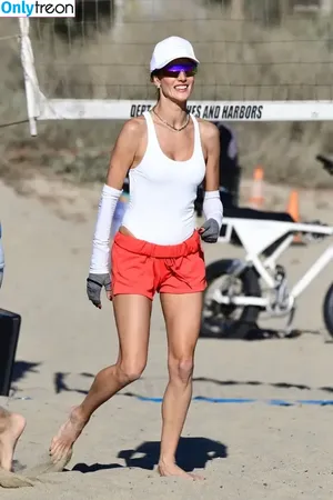 Alessandra Ambrosio / alelovesanja / alessandraambrosio nude photo #2698