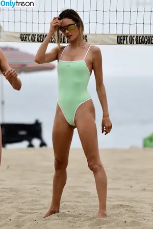 Alessandra Ambrosio / alelovesanja / alessandraambrosio nude photo #2731