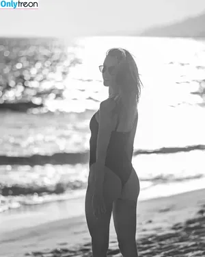 Alessandra Ambrosio / alelovesanja / alessandraambrosio nude photo #2798