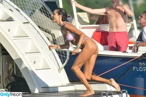 Alessandra Ambrosio / alelovesanja / alessandraambrosio nude photo #2884