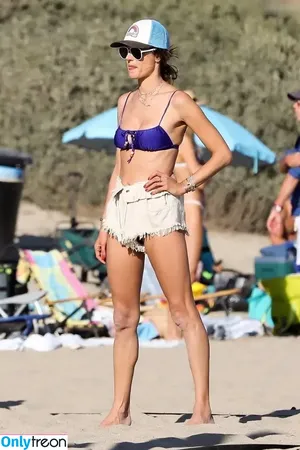 Alessandra Ambrosio / alelovesanja / alessandraambrosio nude photo #2944