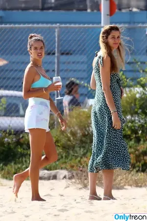 Alessandra Ambrosio / alelovesanja / alessandraambrosio nude photo #3085