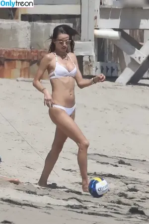 Alessandra Ambrosio / alelovesanja / alessandraambrosio nude photo #3101