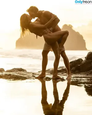 Alessandra Ambrosio / alelovesanja / alessandraambrosio nude photo #3280