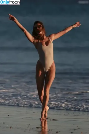 Alessandra Ambrosio / alelovesanja / alessandraambrosio nude photo #3314