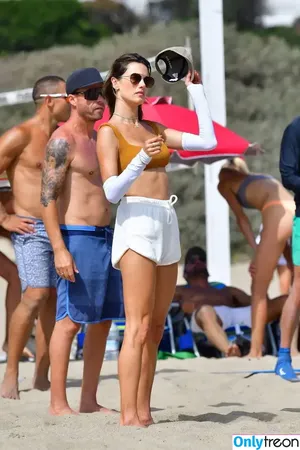 Alessandra Ambrosio / alelovesanja / alessandraambrosio nude photo #3427