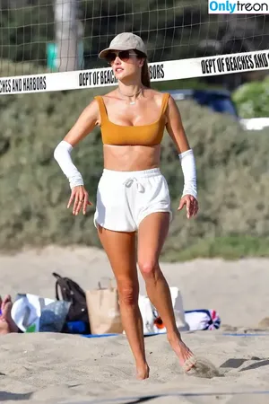 Alessandra Ambrosio / alelovesanja / alessandraambrosio фото голая #3454