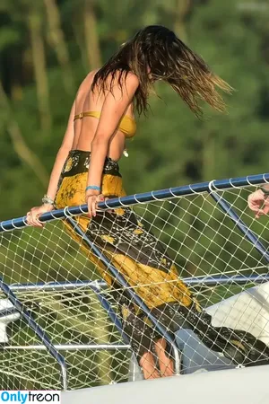 Alessandra Ambrosio / alelovesanja / alessandraambrosio фото голая #3474