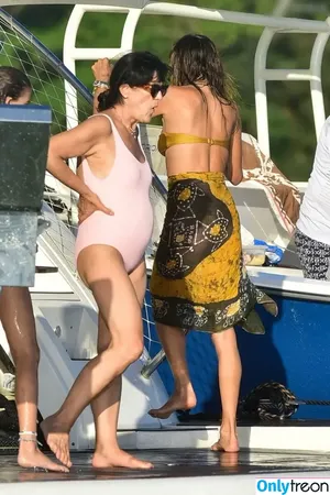 Alessandra Ambrosio / alelovesanja / alessandraambrosio фото голая #3482