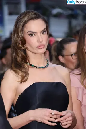 Alessandra Ambrosio / aleambrosio / alelovesanja / alessandraambrosio фото голая #3790