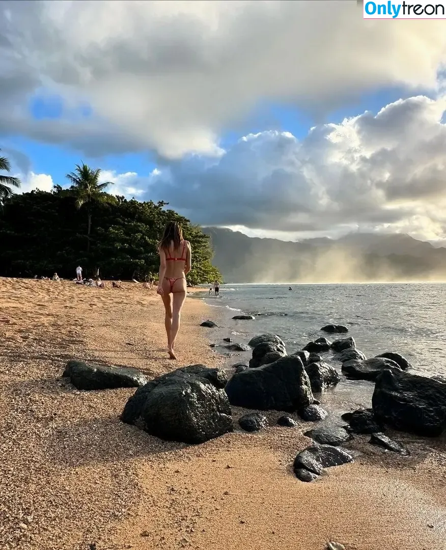 Alessandra Ambrosio nude photo #3004 (alelovesanja / alessandraambrosio)