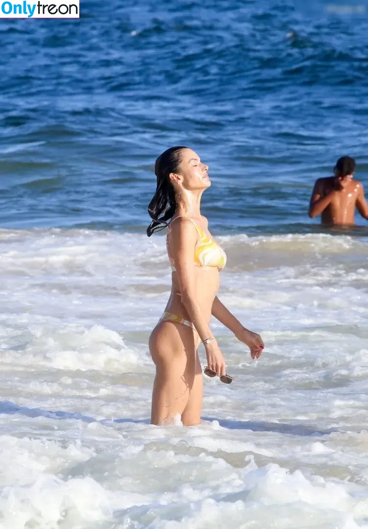 Alessandra Ambrosio nude photo #3180 (alelovesanja / alessandraambrosio)