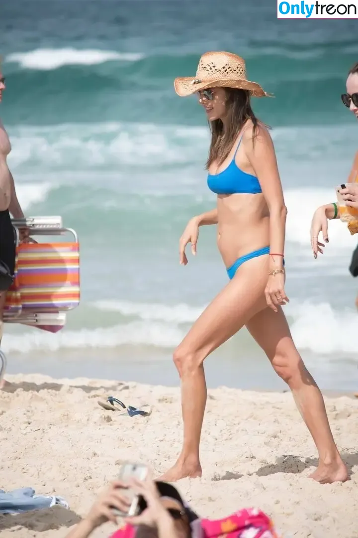 Alessandra Ambrosio голая photo #3711 (aleambrosio / alelovesanja / alessandraambrosio)