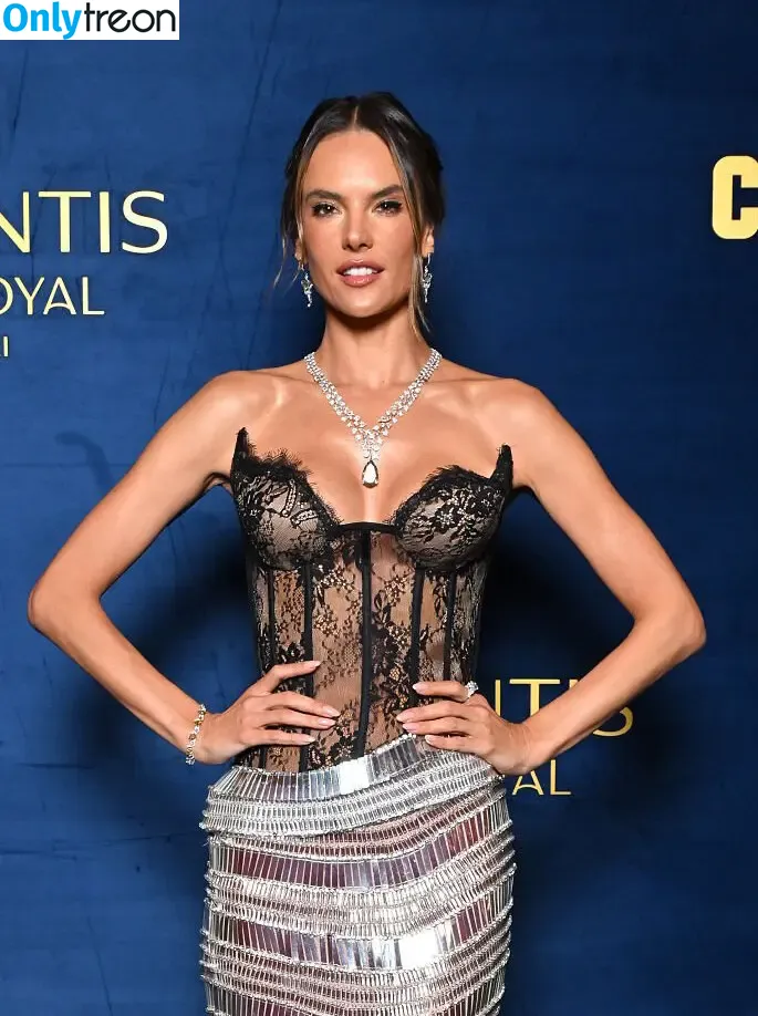 Alessandra Ambrosio голая photo #4162 (aleambrosio / alelovesanja / alessandraambrosio)