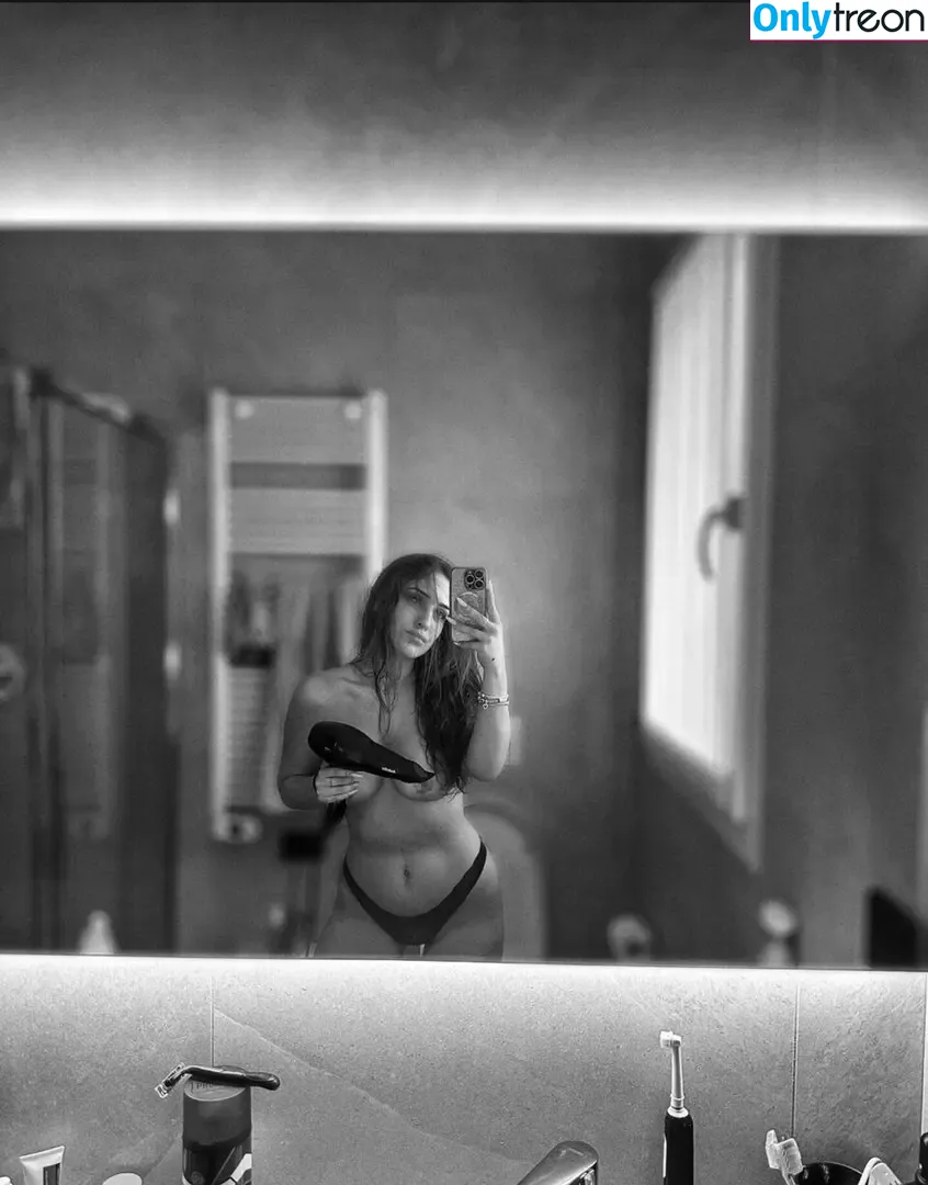 Alessandra Portaluppi nude photo #0147 (alessandra_portaluppi / alessandraportaluppi)