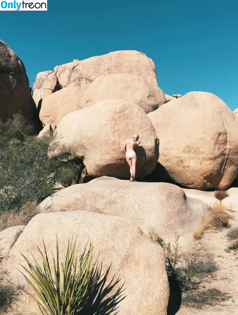 Alessandra Torresani nude photo #0001 (Caprica / alessandratorresani / altorresani)