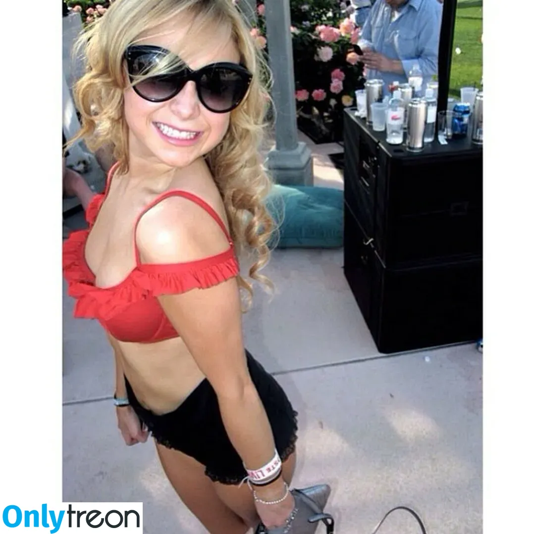 Alessandra Torresani nude photo #0019 (Caprica / alessandratorresani / altorresani)