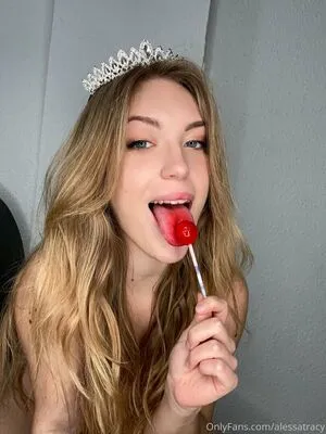 alessatracy / alessatrracy фото голая #0178