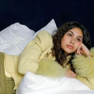 Alessia Cara / 697145310 / alessiacara / alessiasmusic фото голая #0018