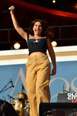 Alessia Cara / 697145310 / alessiacara / alessiasmusic фото голая #0123