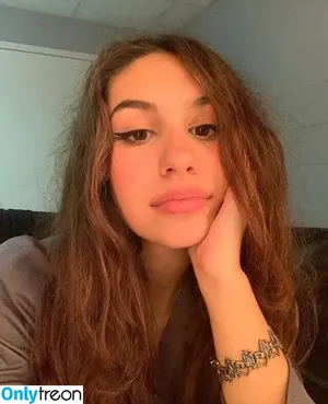 Alessia Cara / 697145310 / alessiacara / alessiasmusic nude photo #0242