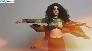 Alessia Cara / 697145310 / alessiacara / alessiasmusic nude photo #0245