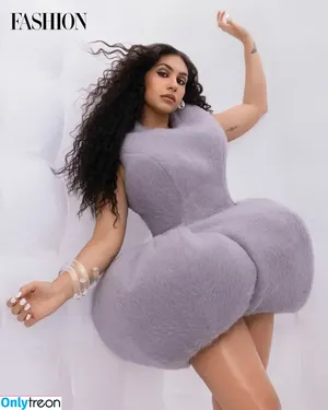 Alessia Cara / 697145310 / alessiacara / alessiasmusic nude photo #0256