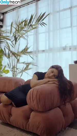 Alessia Cara / 697145310 / alessiacara / alessiasmusic nude photo #0265