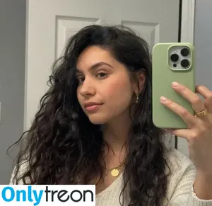 Alessia Cara / 697145310 / alessiacara / alessiasmusic nude photo #0273