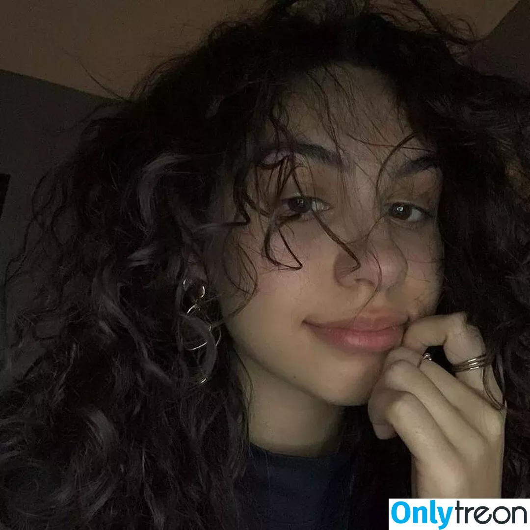 Alessia Cara голая photo #0030 (697145310 / alessiacara / alessiasmusic)