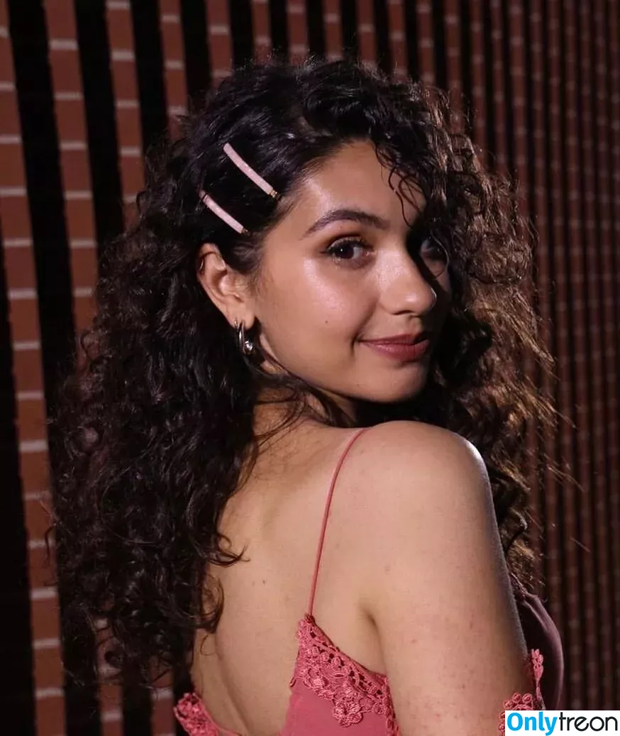 Alessia Cara голая photo #0032 (697145310 / alessiacara / alessiasmusic)