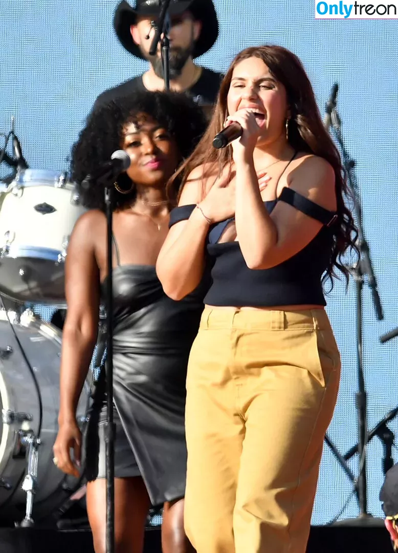 Alessia Cara голая photo #0161 (697145310 / alessiacara / alessiasmusic)