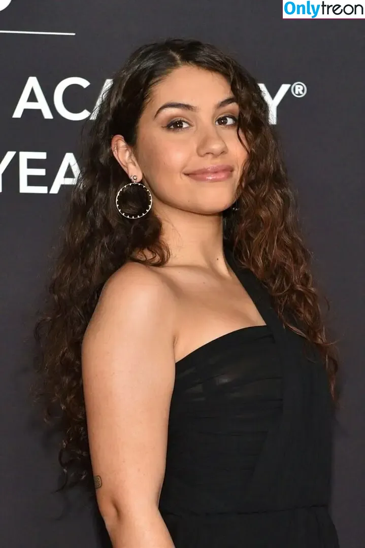 Alessia Cara голая photo #0235 (697145310 / alessiacara / alessiasmusic)