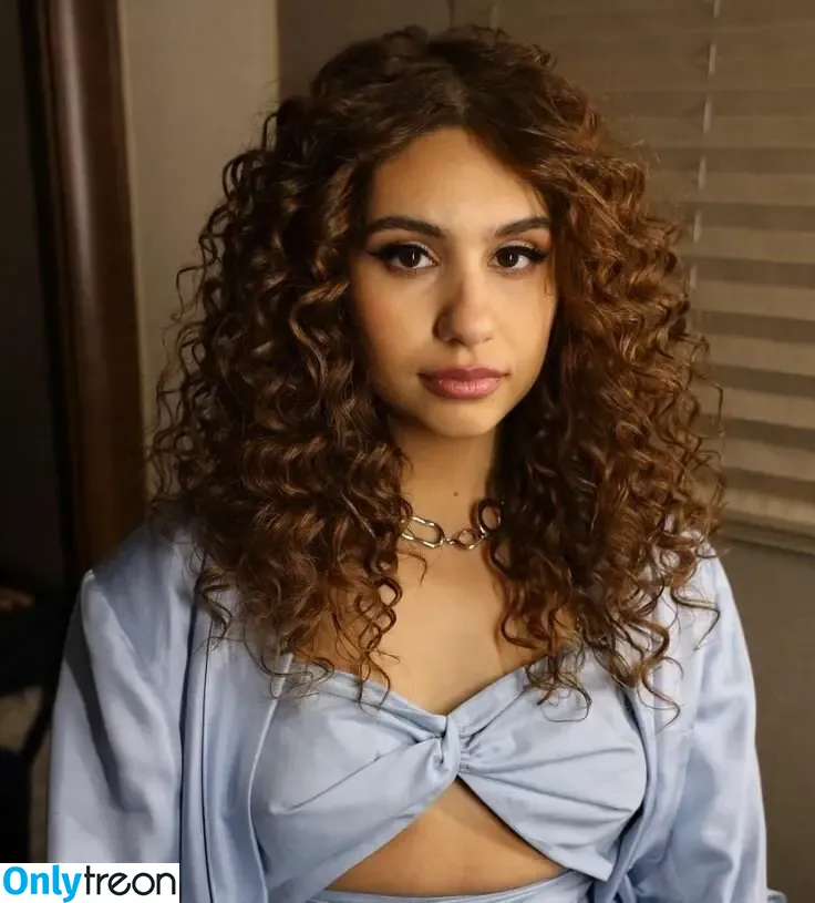 Alessia Cara nude photo #0239 (697145310 / alessiacara / alessiasmusic)