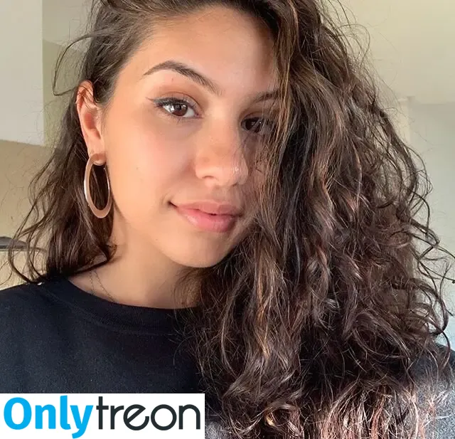Alessia Cara голая photo #0263 (697145310 / alessiacara / alessiasmusic)