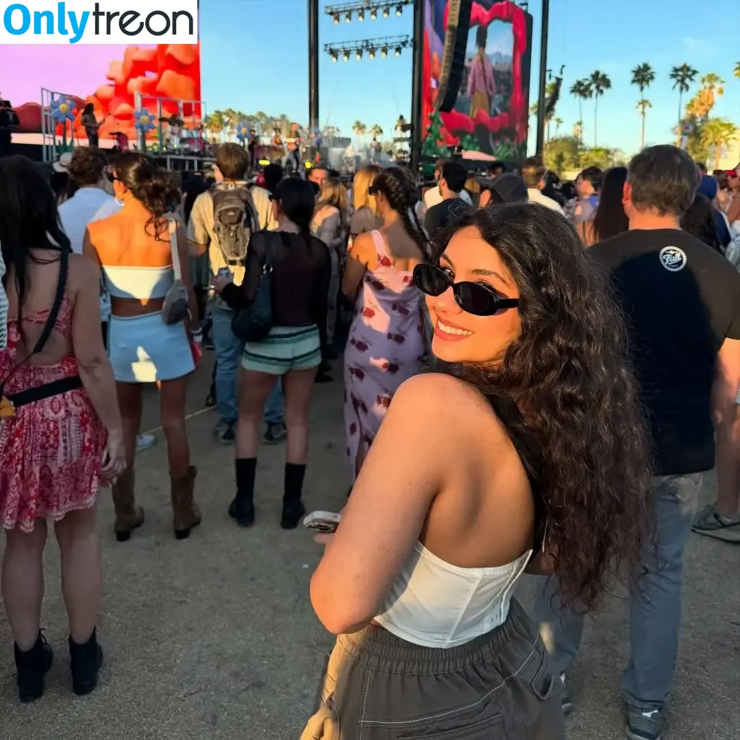Alessia Cara голая photo #0276 (697145310 / alessiacara / alessiasmusic)
