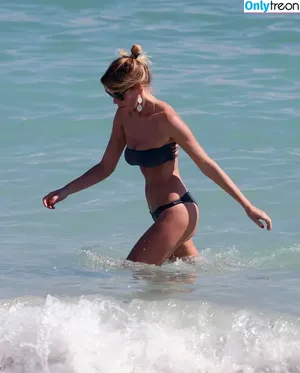Alessia Marcuzzi / alessiamarcuzzi nude photo #0217