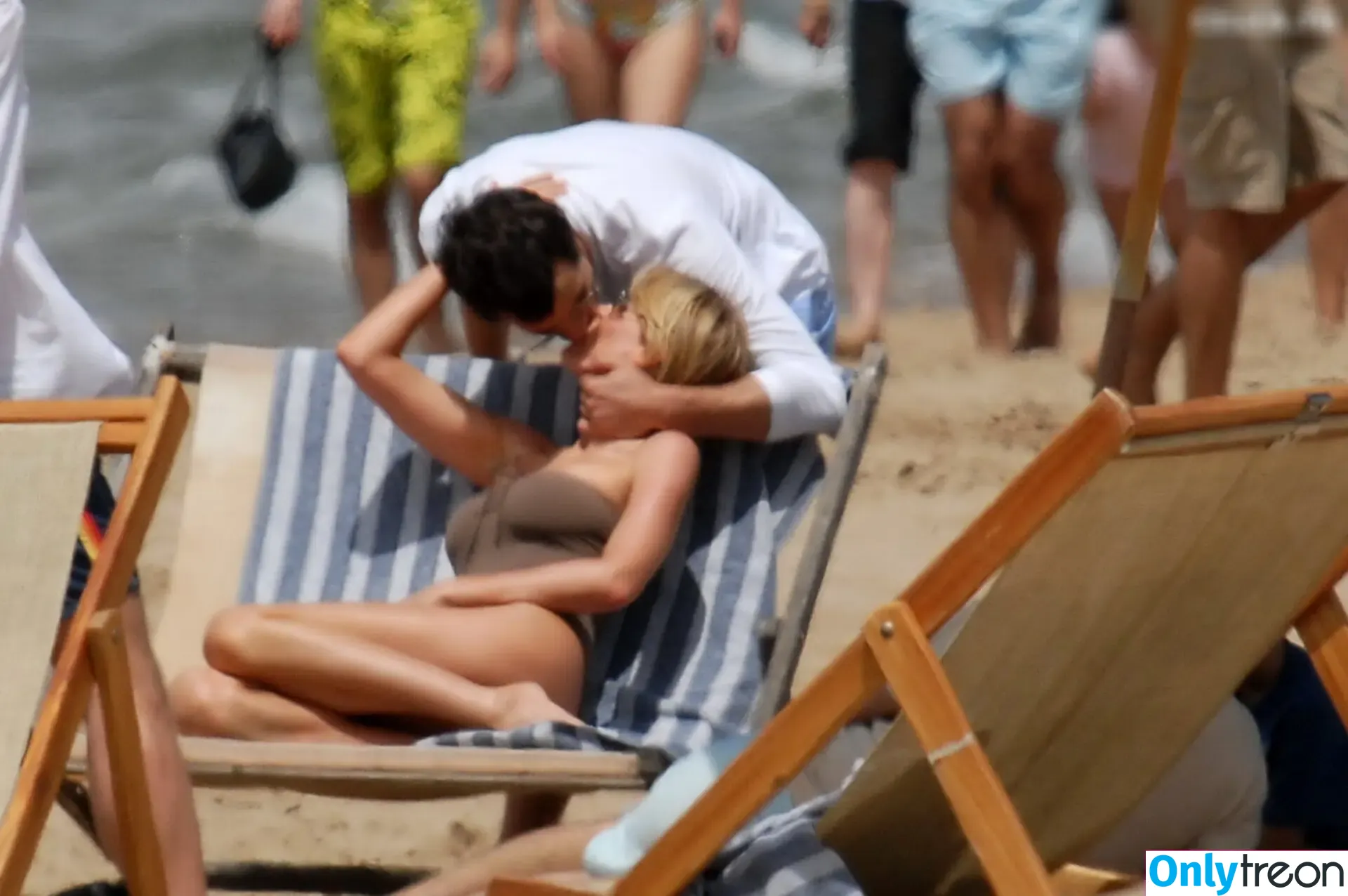Alessia Marcuzzi nude photo #0191 (alessiamarcuzzi)