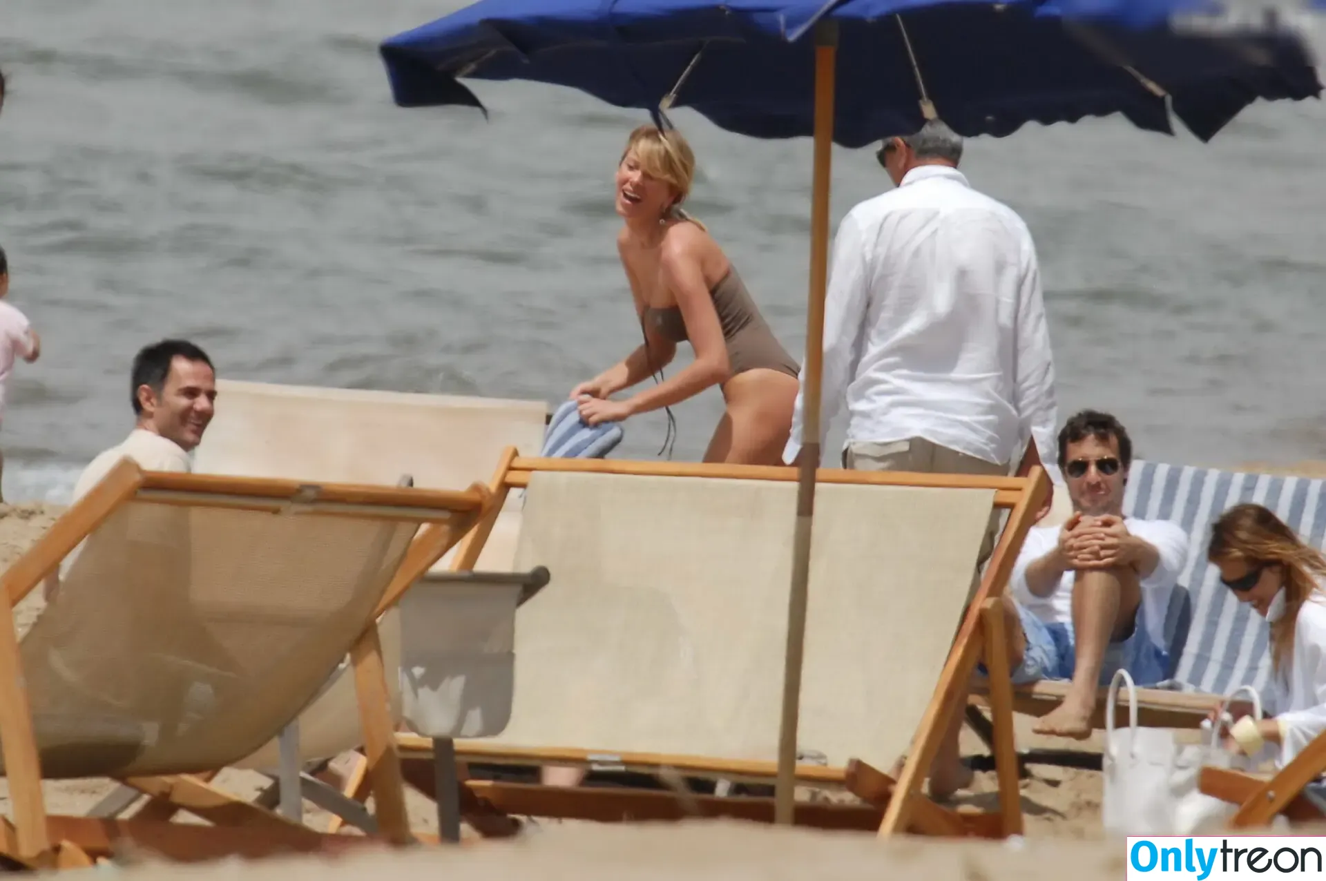Alessia Marcuzzi nude photo #0194 (alessiamarcuzzi)