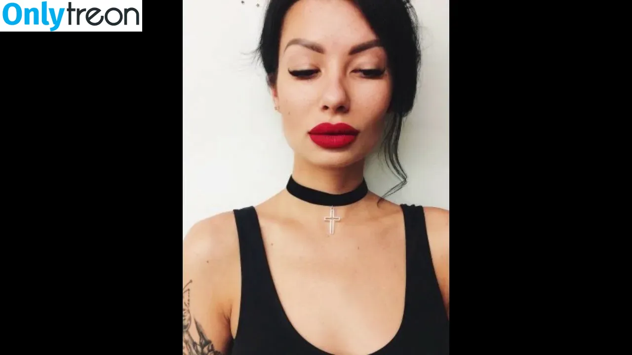Alesya Vidnova Pena nude photo #0027 (alyssampena)
