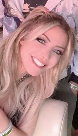Alexa Bliss / WWE / alexa_bliss_wwe_ / alexafansite фото голая #0463