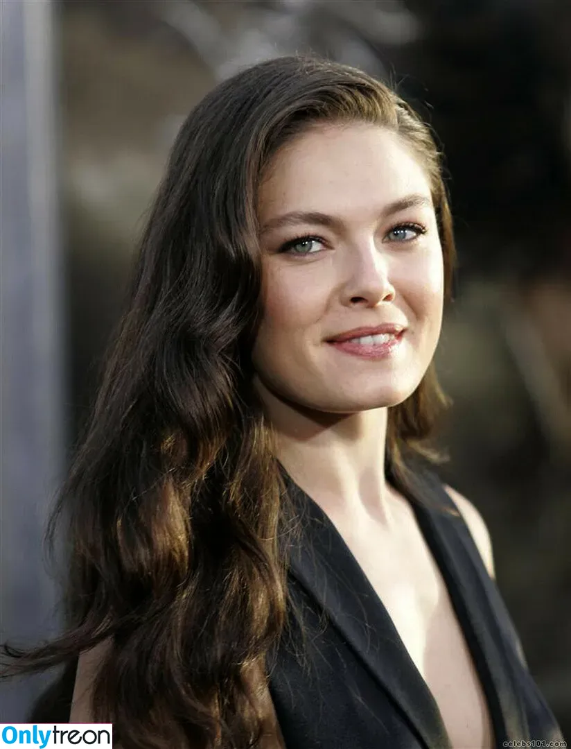 Alexa Davalos голая photo #0020 (alexakdavalos)