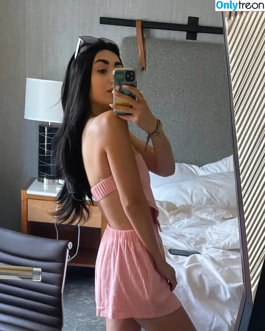 Alexa Mansour nude photo #0021 (alexamansour)