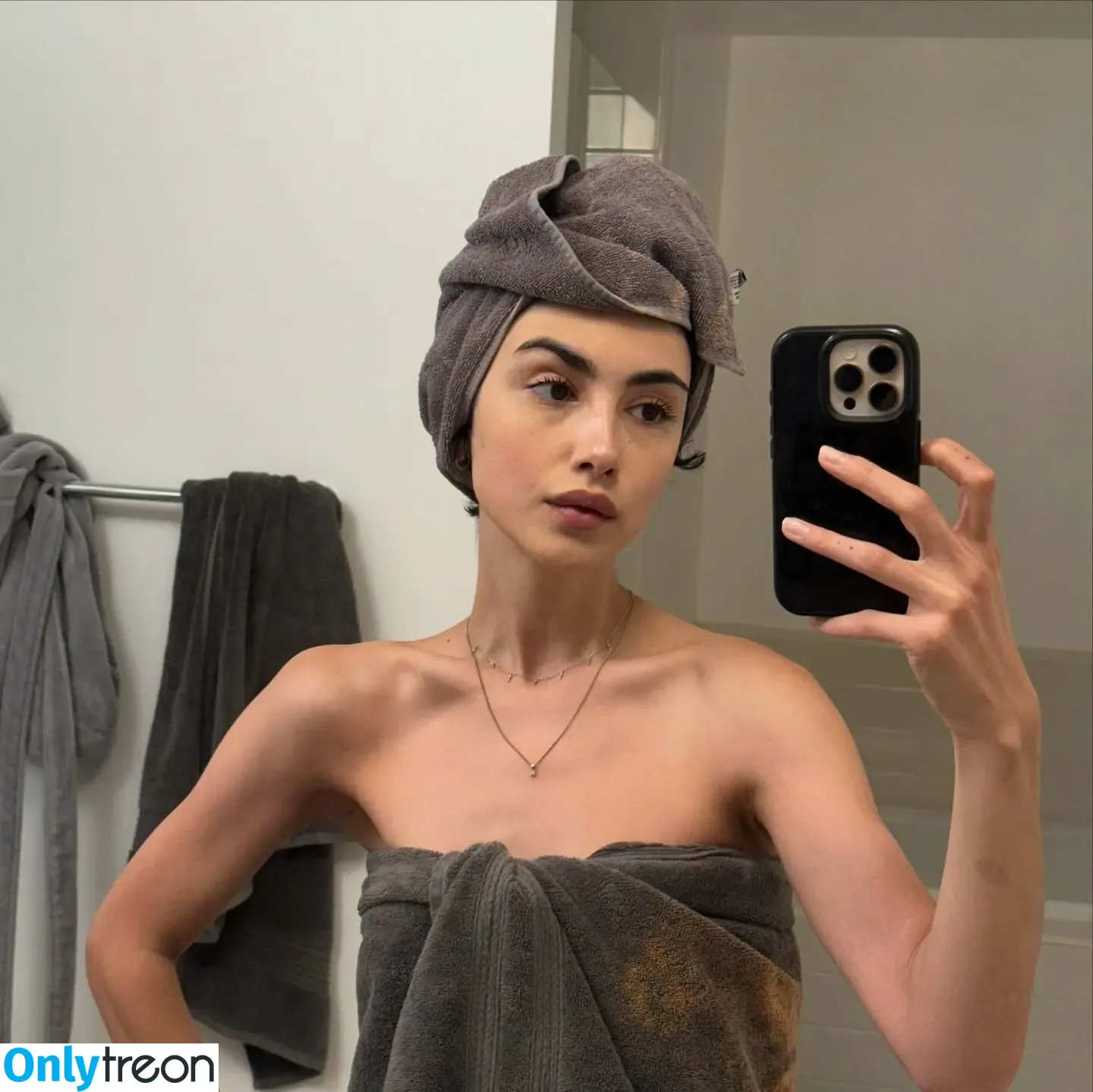 Alexa Mansour nude photo #0653 (alexamansour)