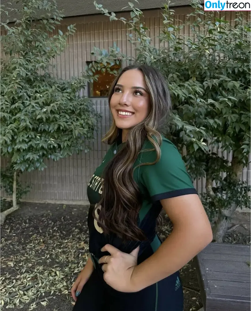Alexa Ortiz nude photo #0003 (alexxaortizz)