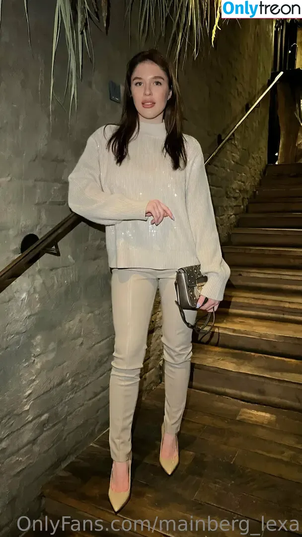 alexa_sunny голая photo #0002 (sunnyycombs)