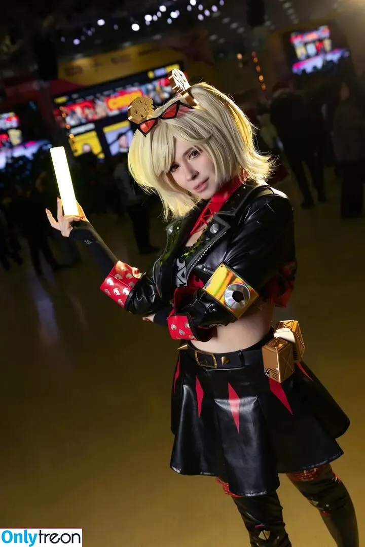 Alexandra Bodler голая photo #1787 (Caterpillar / caterpillar_cos / caterpillarcos)